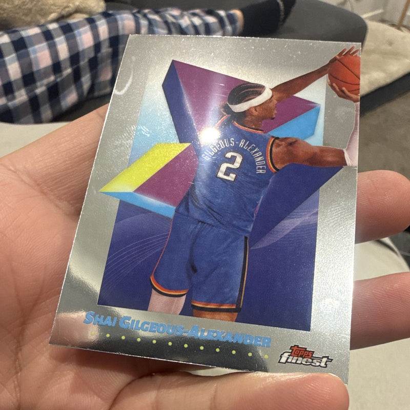 Topps Finest Shai Gilgeous Alexander Oklahoma City Thunder 2023 24 #67 Hologram2