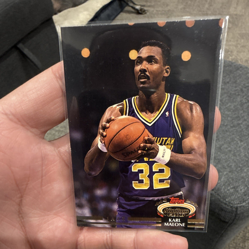 Topps Stadium Club 1992 Karl Malone Utah Jazz #13 Rookie Basketball Card0