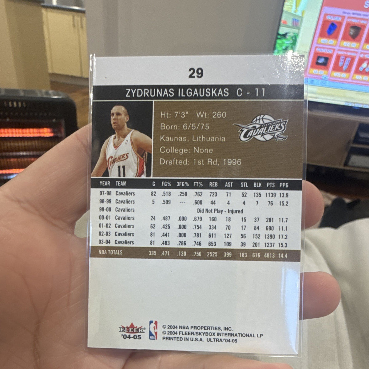 Fleer Ultra 2004 05 Zydrunas Ilgauskas Base Cleveland Cavaliers #291