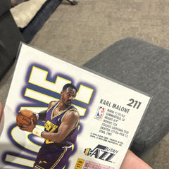 Fleer Karl Malone Base Set 1993 94 Fleer Utah Jazz #211 NBA Basketball Card2