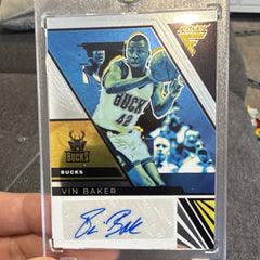 Panini 2022-23 Flux Signatures Vin Baker Autograph Milwaukee Bucks NO.FS-VIN1