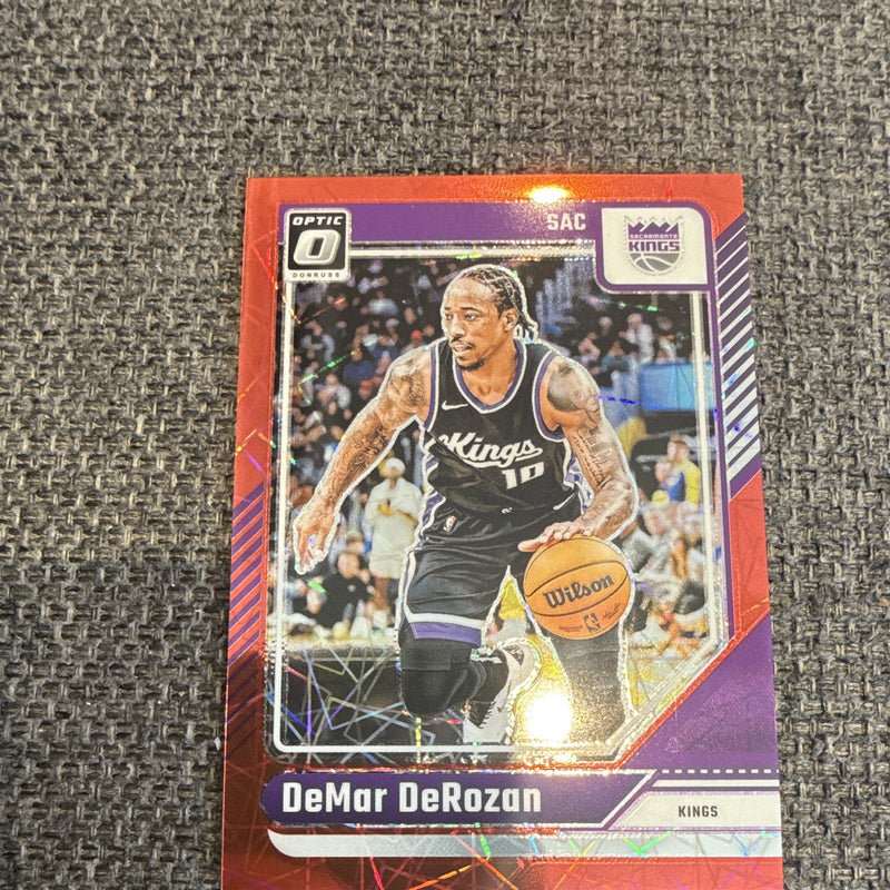 Panini Donruss Optic DeMar DeRozan Sacramento Kings #218 Parallel 298/2991