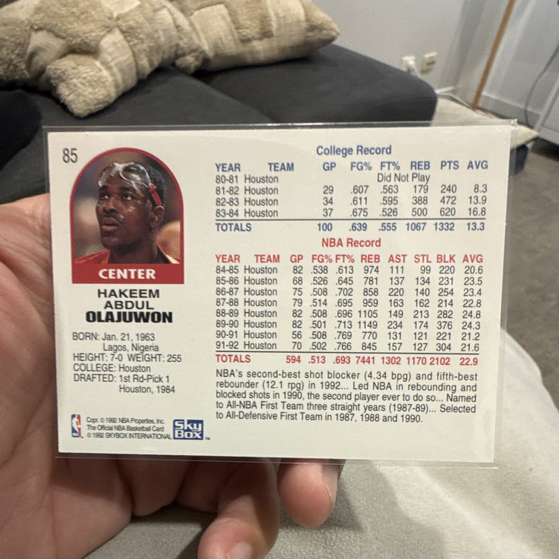 SkyBox NBA Hoops 1992 Hakeem Olajuwon #85 Houston Rockets Base Set1
